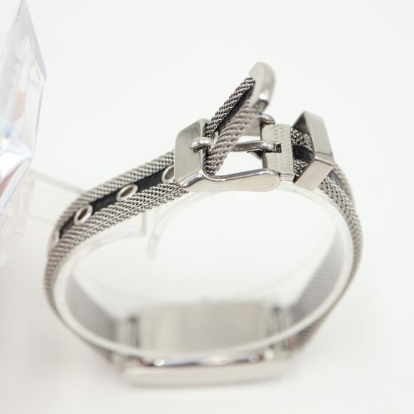 Vernier Womens Silver Tone Watch 18mm Slim Rectangle Mesh Strap with New Battery - Picture 13 of 16